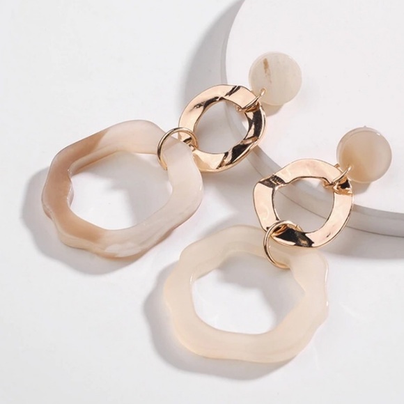 Jewelry - Beautiful Rose Gold Earrings